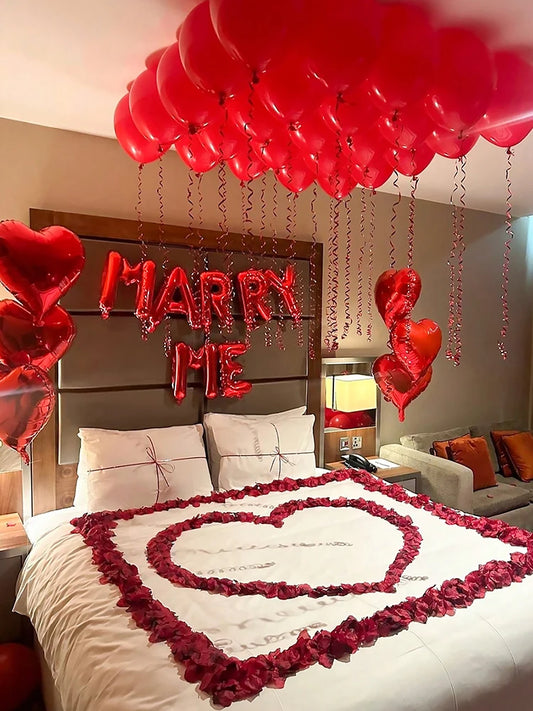 7/528 Stück ‚Marry Me‘ Rote Liebesballon-Set mit roten Blütenblättern, geeignet für Valentinstags-Partys, Dekorationen und Heiratsanträge