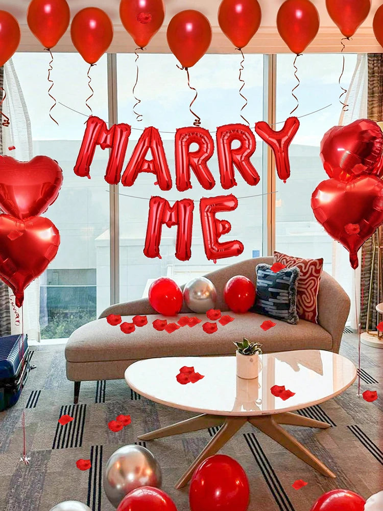 7/528 Stück ‚Marry Me‘ Rote Liebesballon-Set mit roten Blütenblättern, geeignet für Valentinstags-Partys, Dekorationen und Heiratsanträge